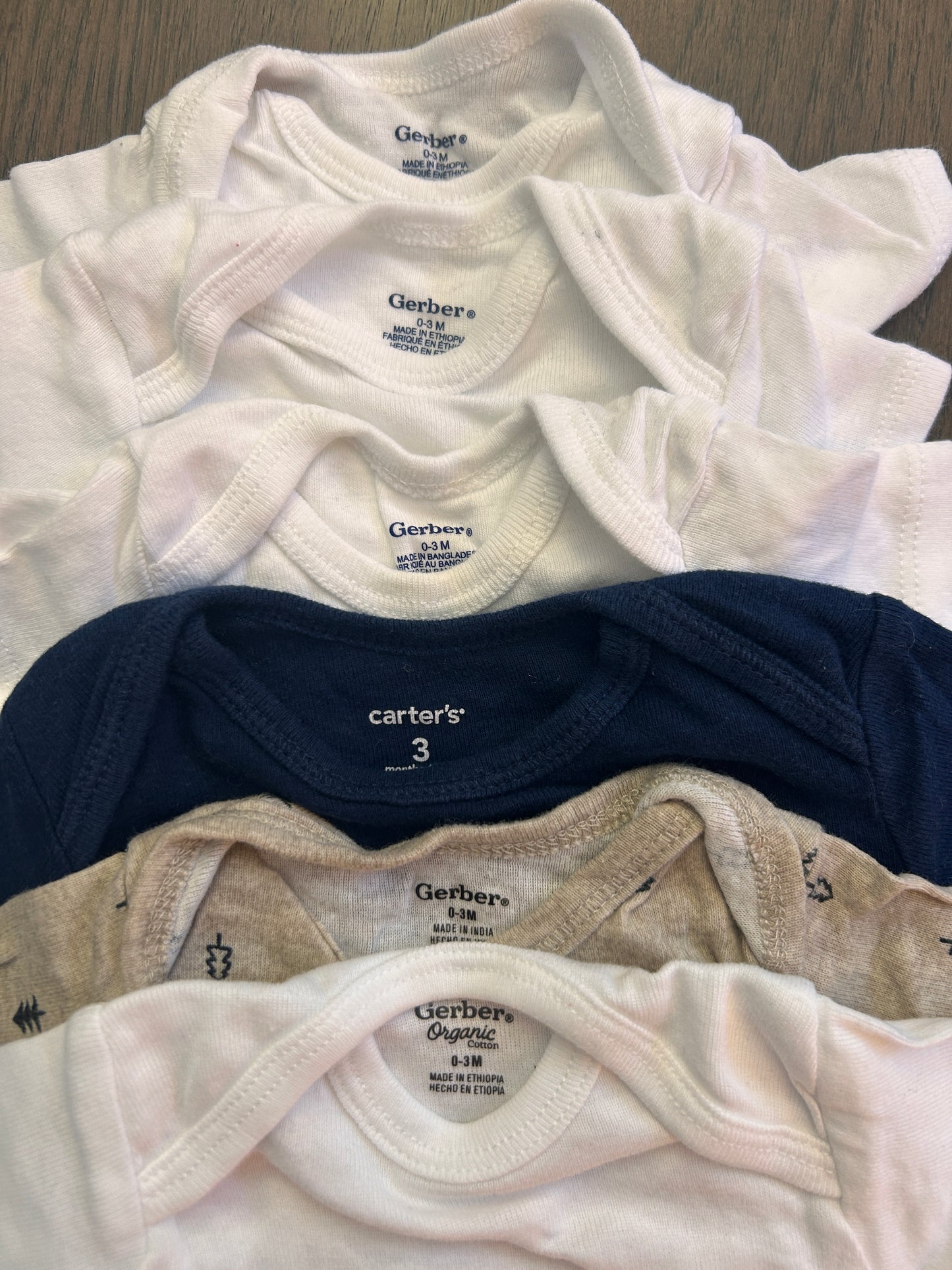 Lot of 6, boy long and short sleeved onesies, size 0-3, 3 months
