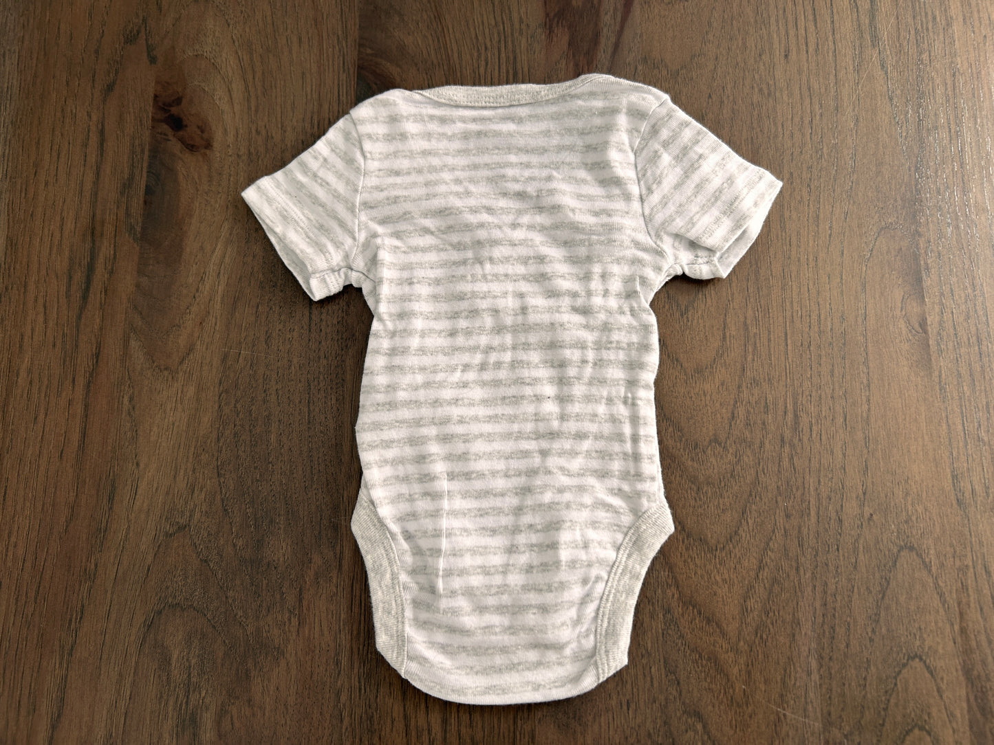 Lot of 6, boy, short sleeved onesies, size 0-3, 3-6 months