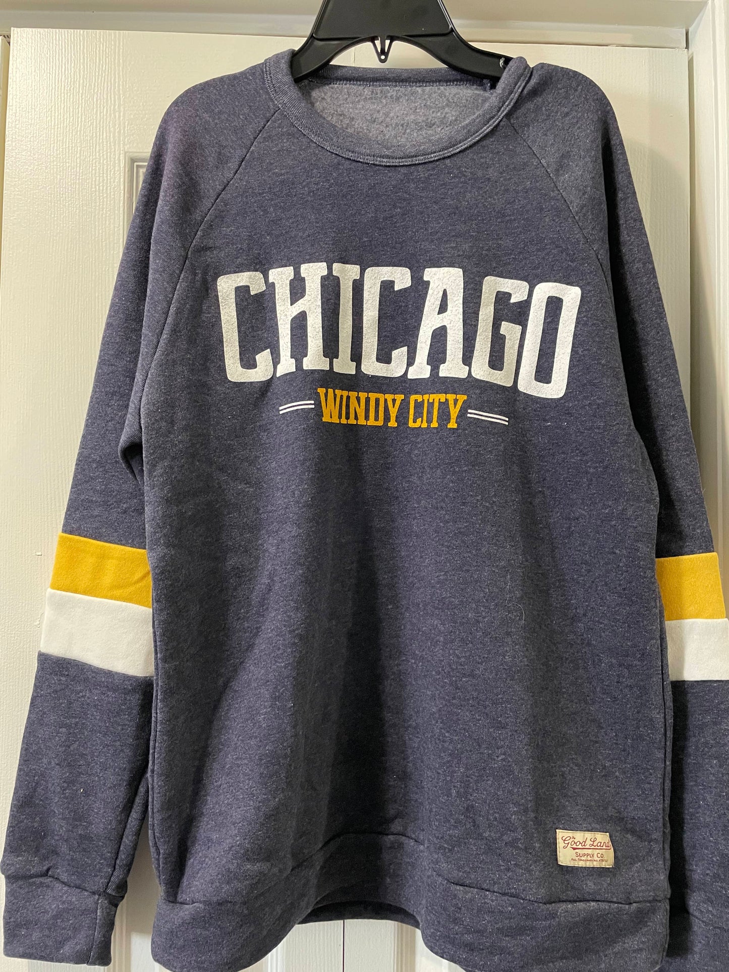 M Womens Sweatshirt, Navy, Chicago