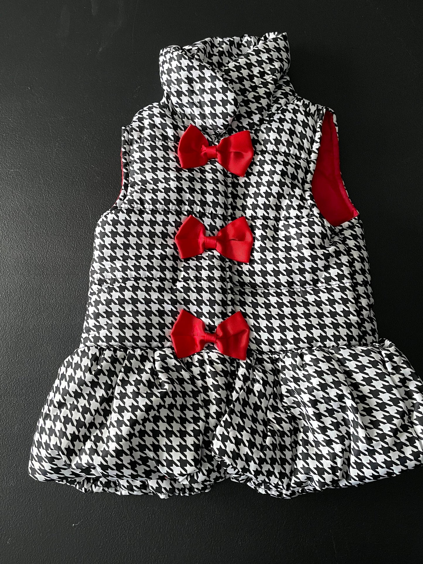 3T Girls Puffer Vest, Black & White Houndstooth w/Red Bows