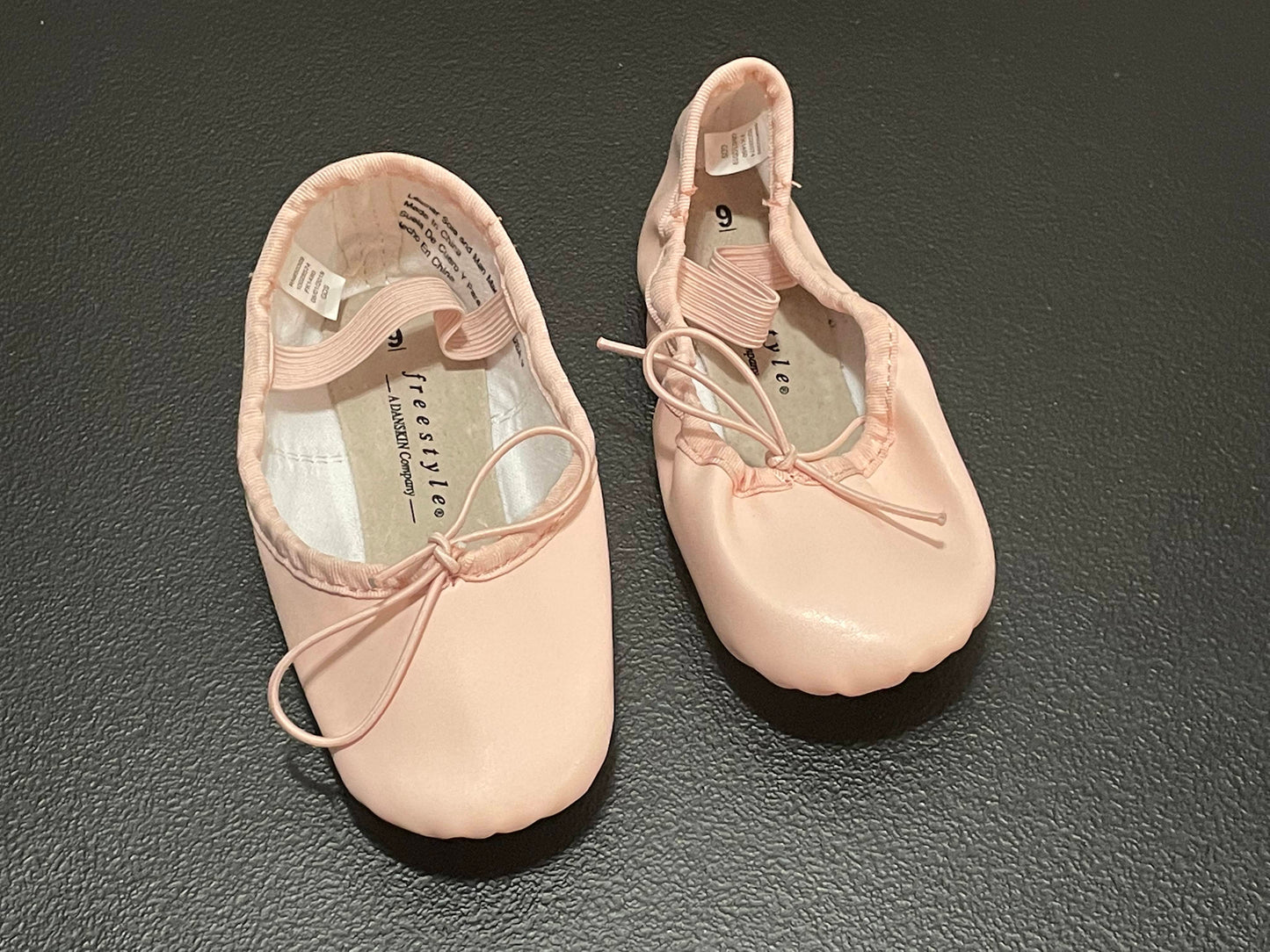 9 Girls Ballet Flats