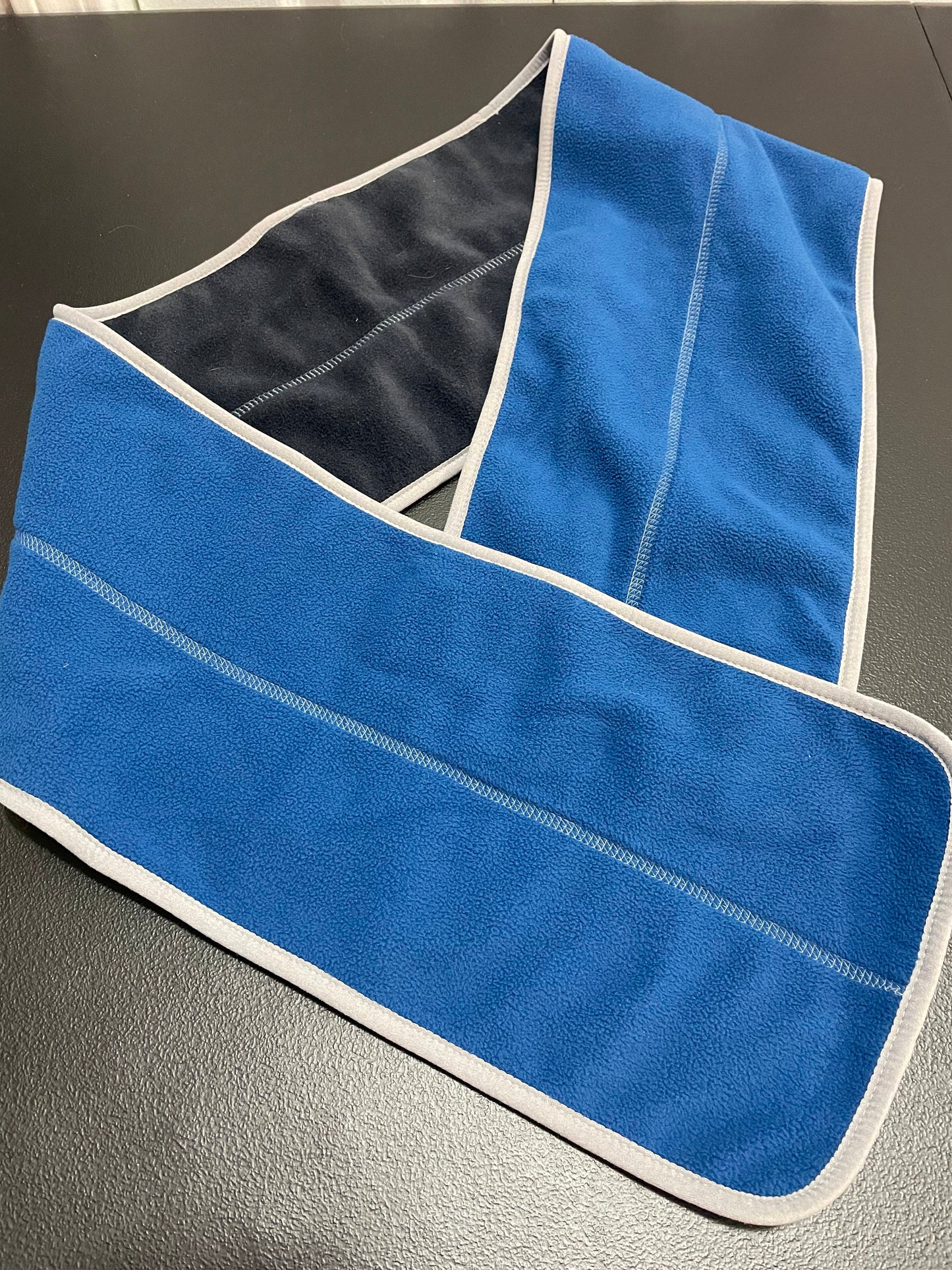 Youth One Size Scarf, Blue/black fleece