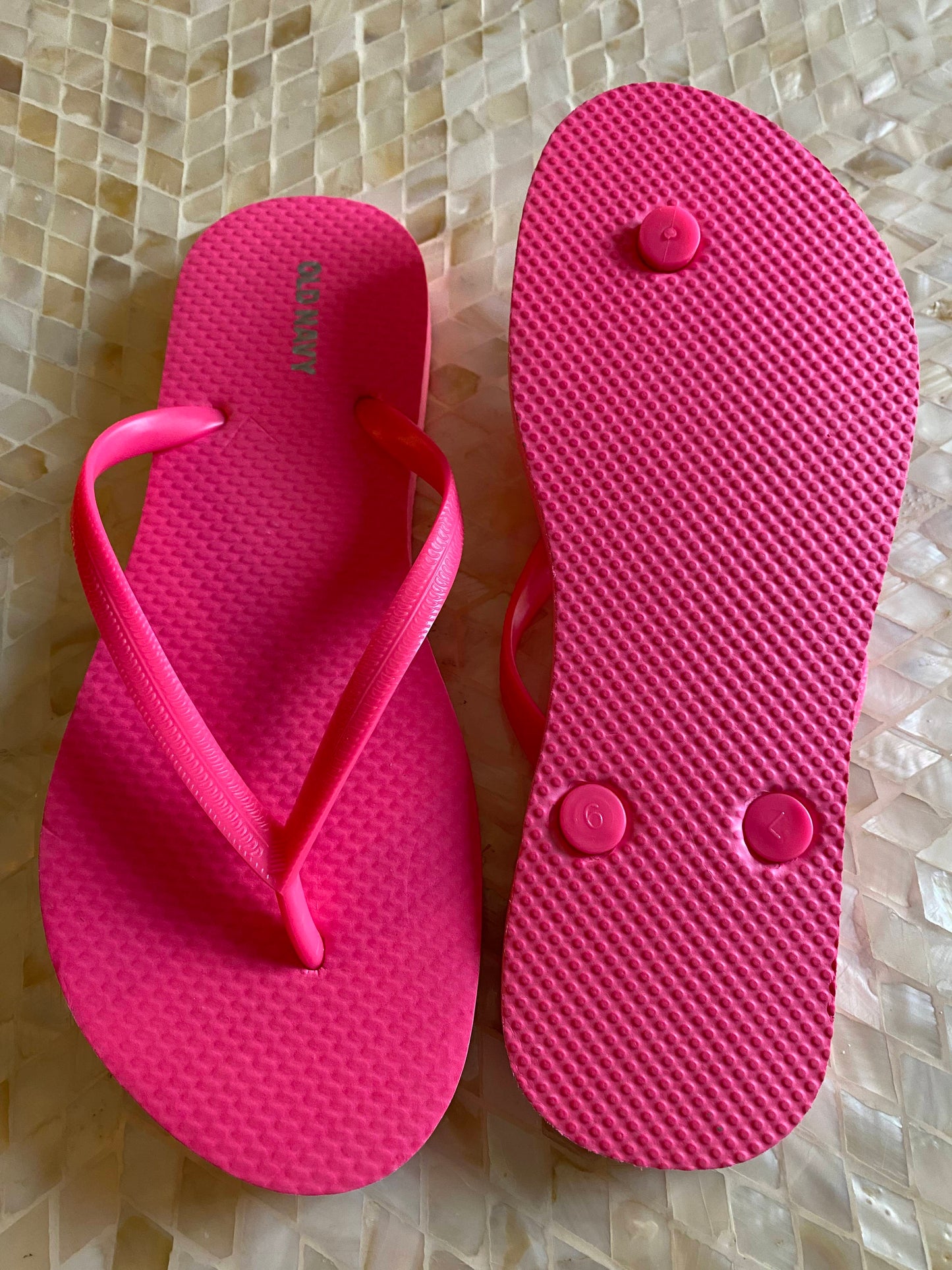6 Adult Flip Flops