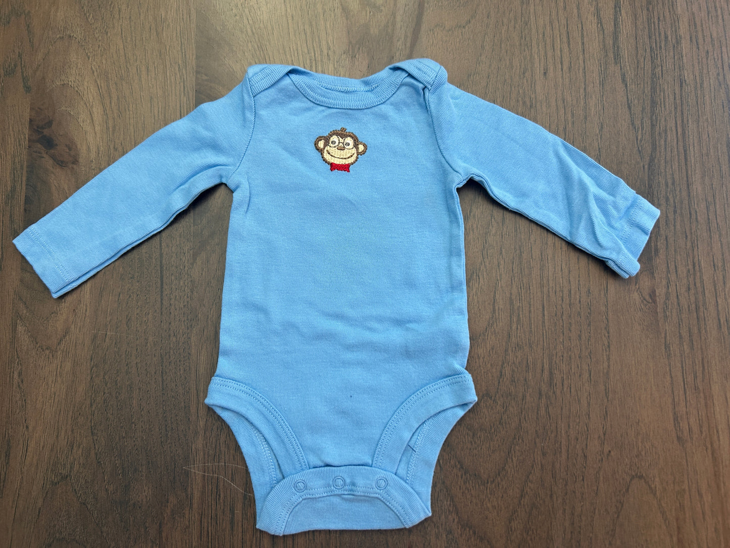 Lot of 6, boys long sleeved onesies, size 0-3, 3 months