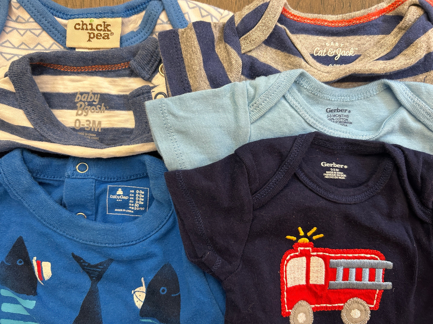 Lot of mixed brands, six short sleeve onesies, two pants, boy, size 0-3, 3 months