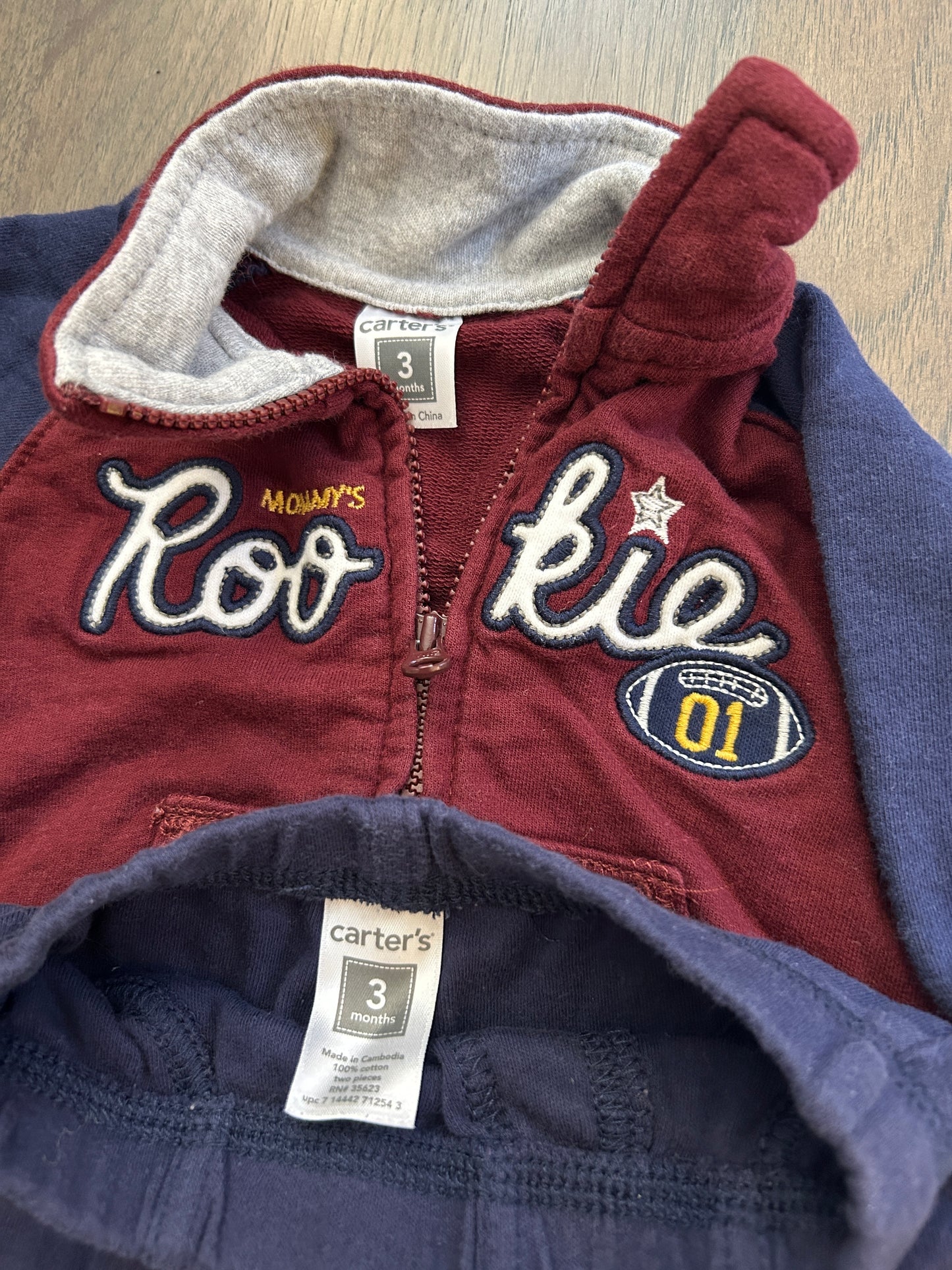 Lot of Carter’s, Nike, sweatshirt, pants, onesie, boy, size 3 months 0/6 months