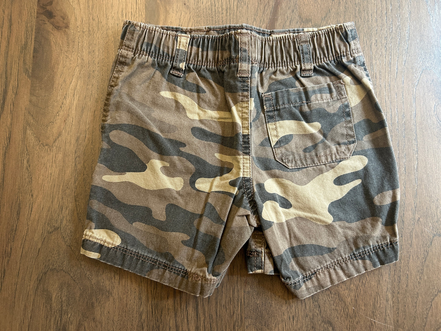 Lot of 5, boy shorts, size 12/18, 18 months