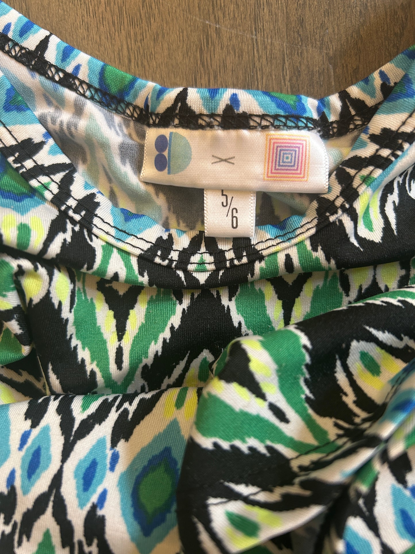 Lot of mixed brands, two skirts, one dress, three shorts, girl, size 6