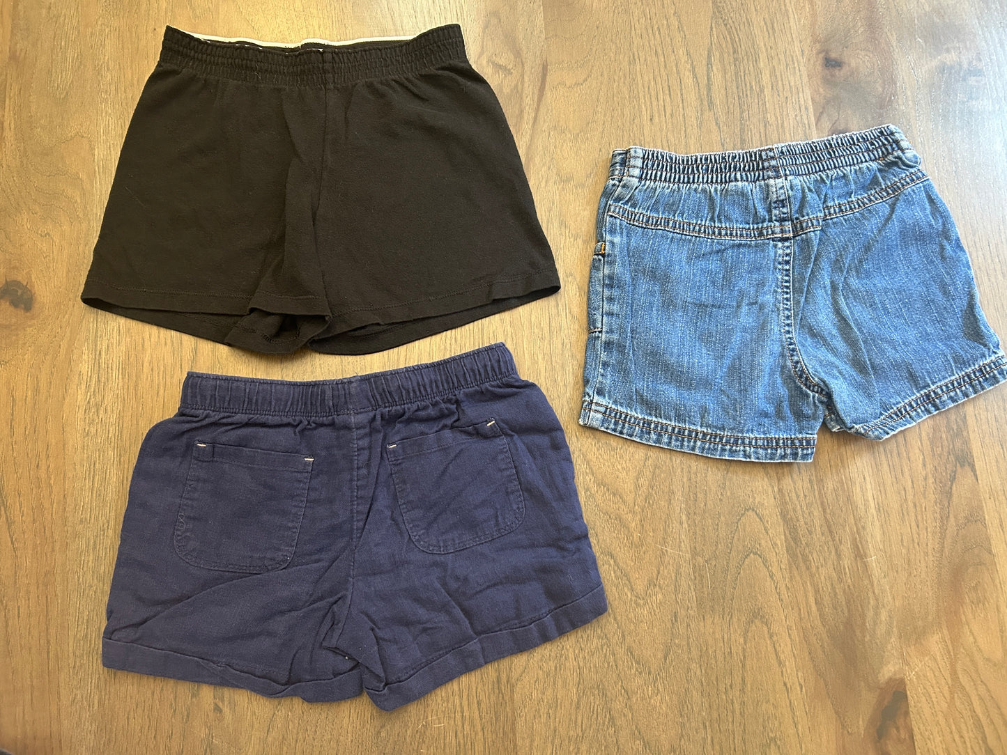 Lot of mixed brands, five shorts, one shirt, one dress, girl, size 6