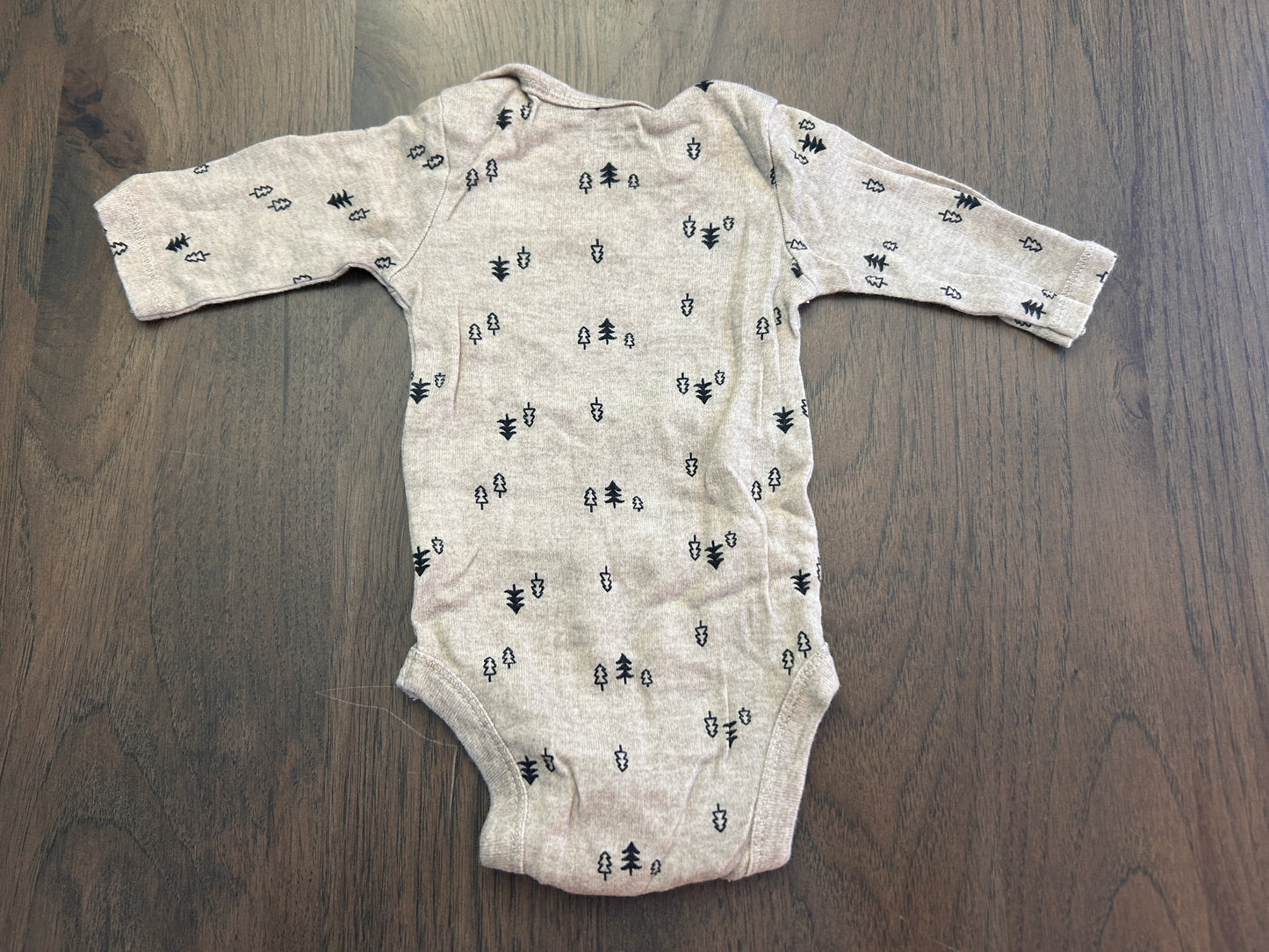 Lot of 6, boy long and short sleeved onesies, size 0-3, 3 months