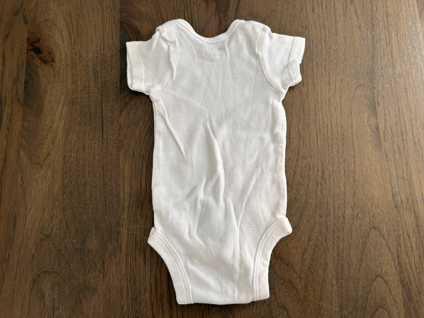 Lot of 4, boy or girl onesies, size 0-3, 3 months
