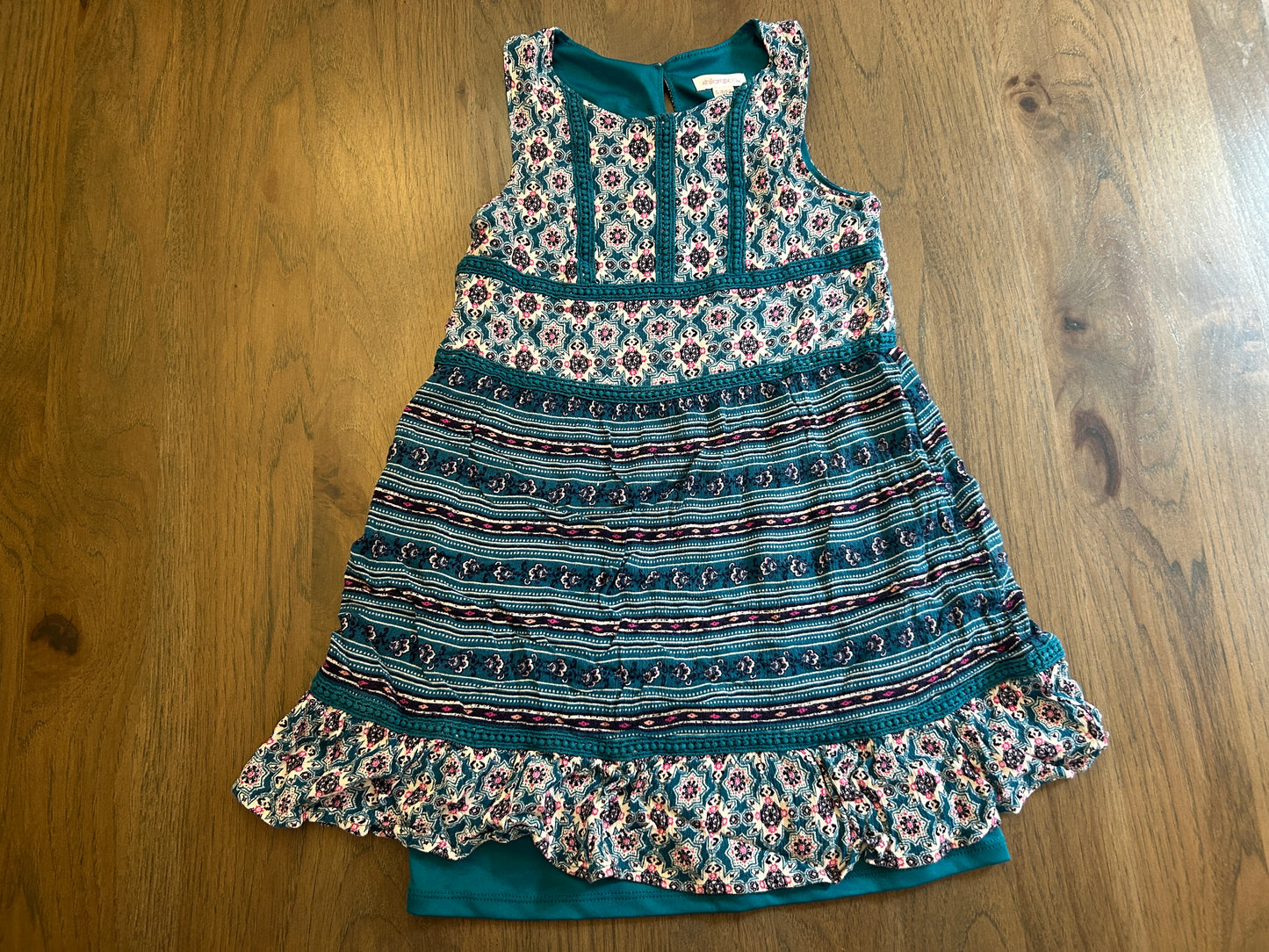 Lot of mixed brands, five shorts, one shirt, one dress, girl, size 6