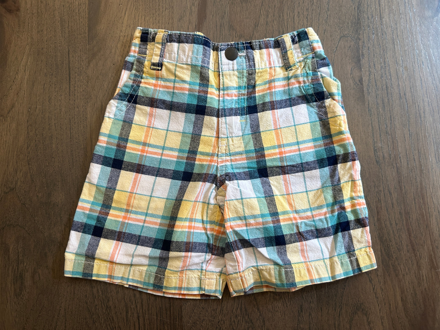 Lot of 5, boy shorts, size 12/18, 18 months