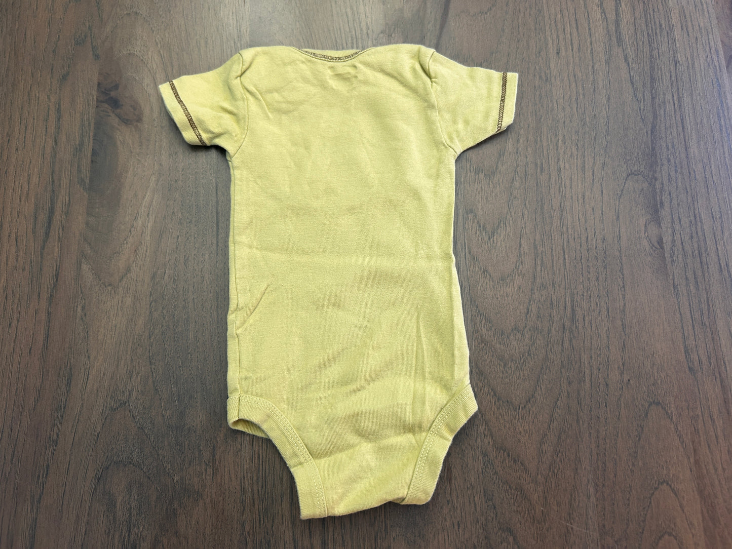 Lot of 6, boy short sleeved onesies, size 0-3 months