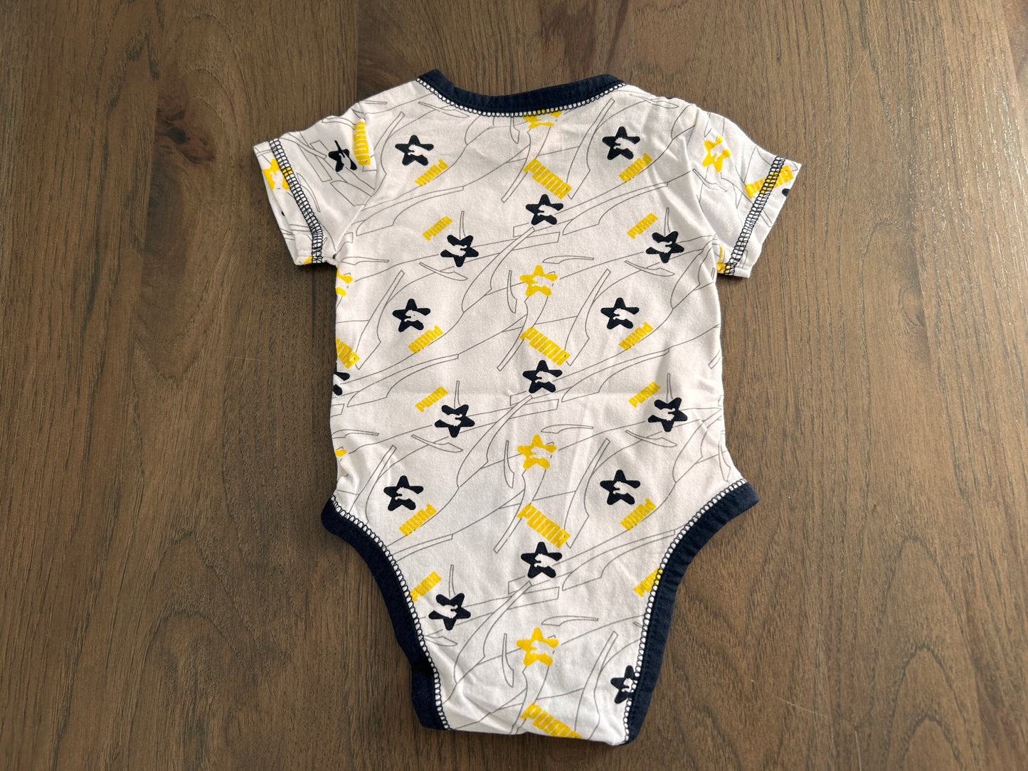 Lot of 6, boy, short sleeved onesies, size 0-3, 3-6 months
