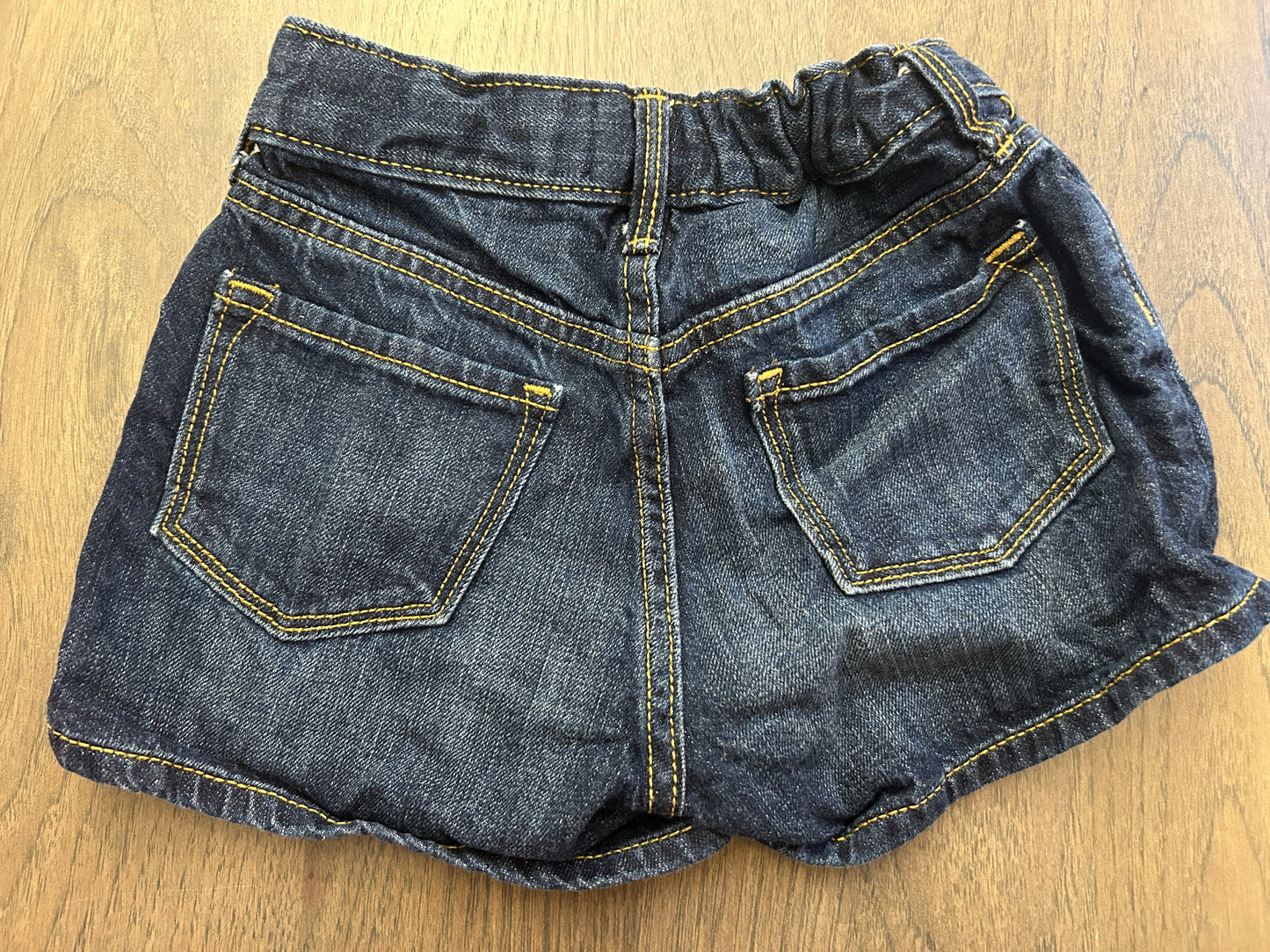 Lot of mixed brands, one dress, one tank, three shorts, one pant, girl, size 7