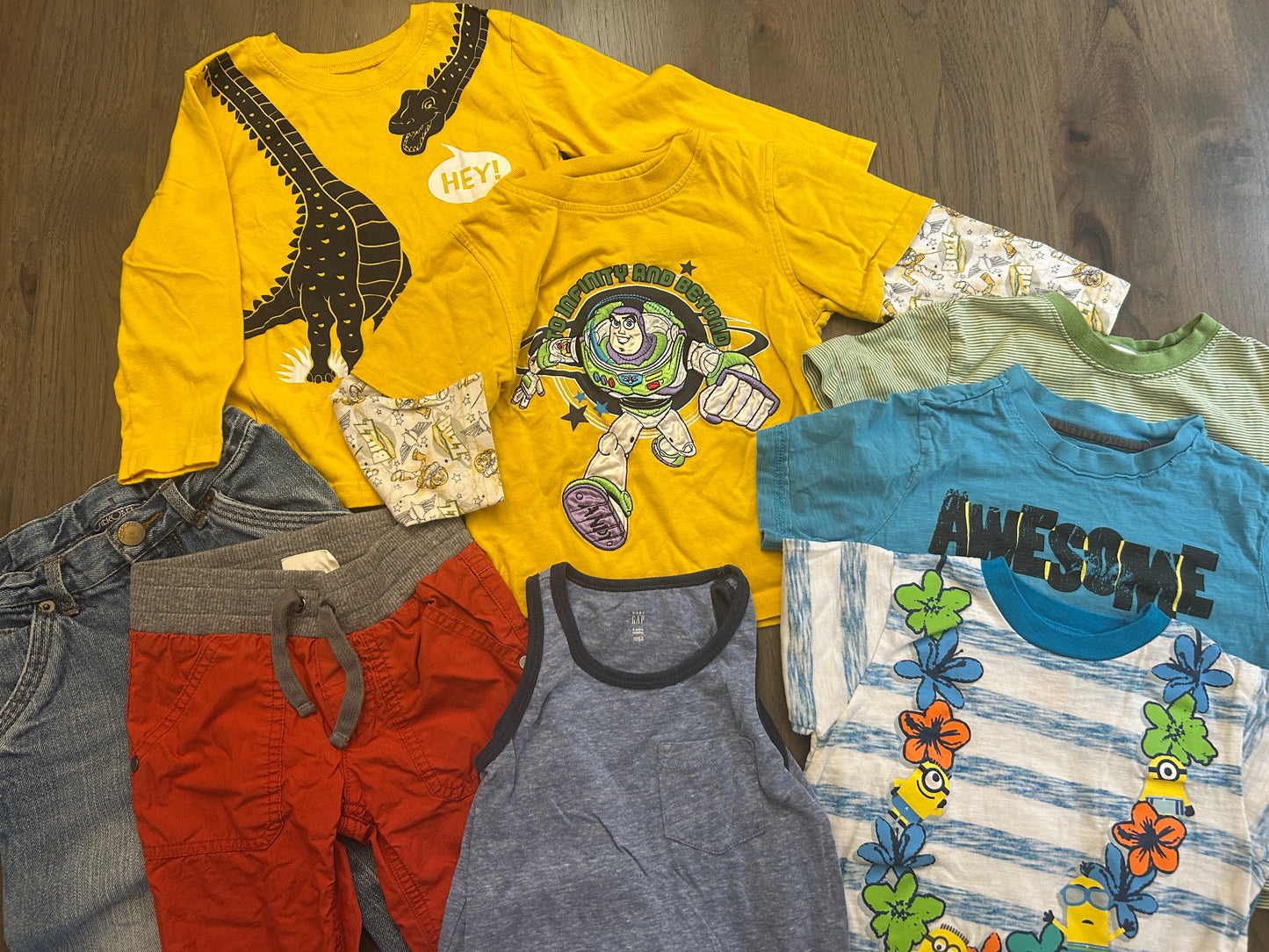 Lot of mixed brand, three short sleeve T-shirts, two long sleeve shirts, one tank top, two pants, boy, size 3T