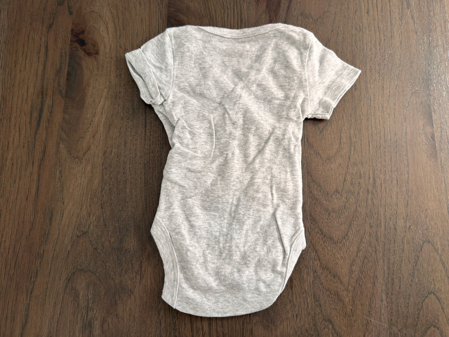 Lot of 6, boy, short sleeved onesies, size 0-3, 3-6 months