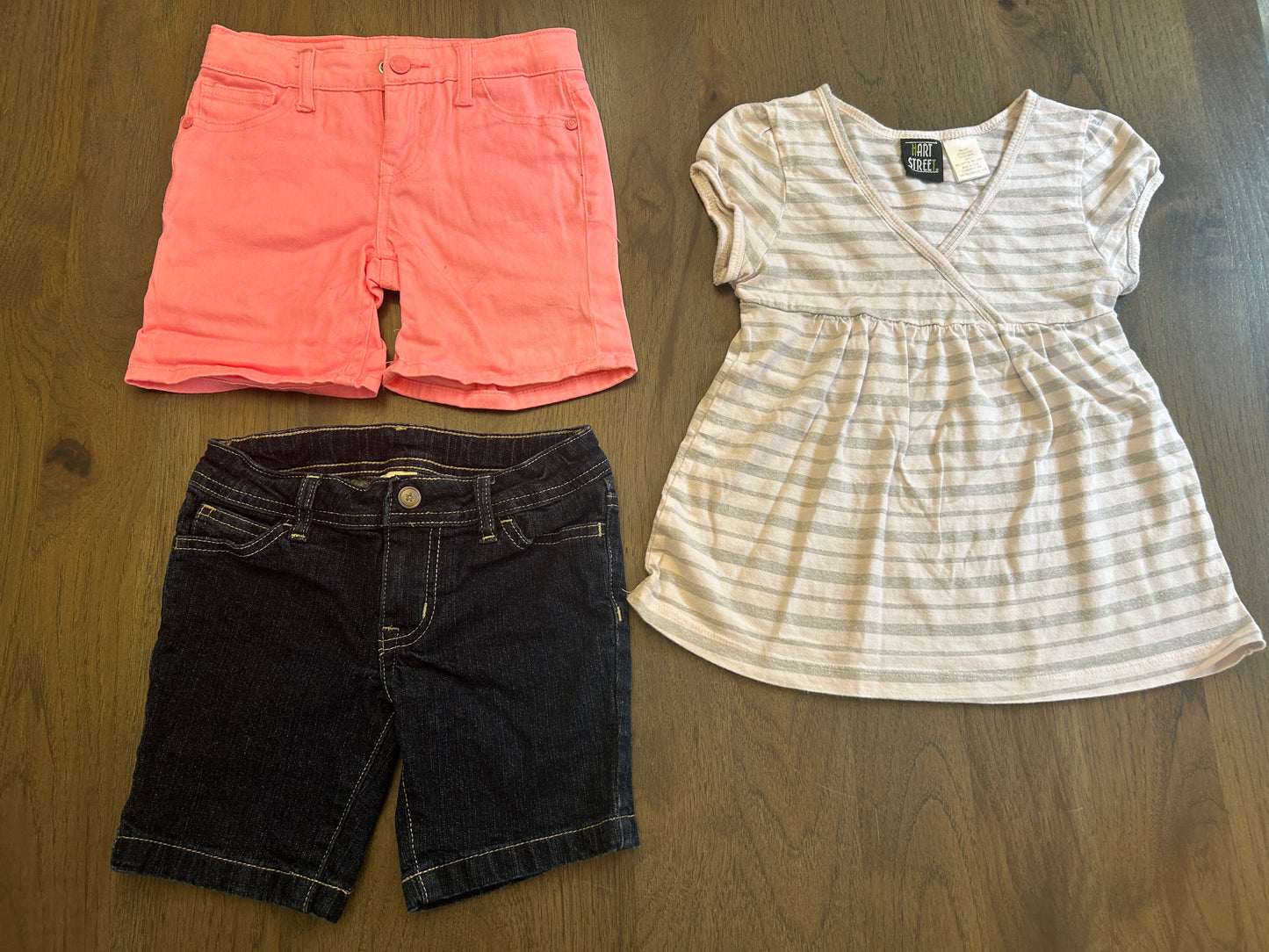 Lot of mixed brands, five shorts, one shirt, one dress, girl, size 6