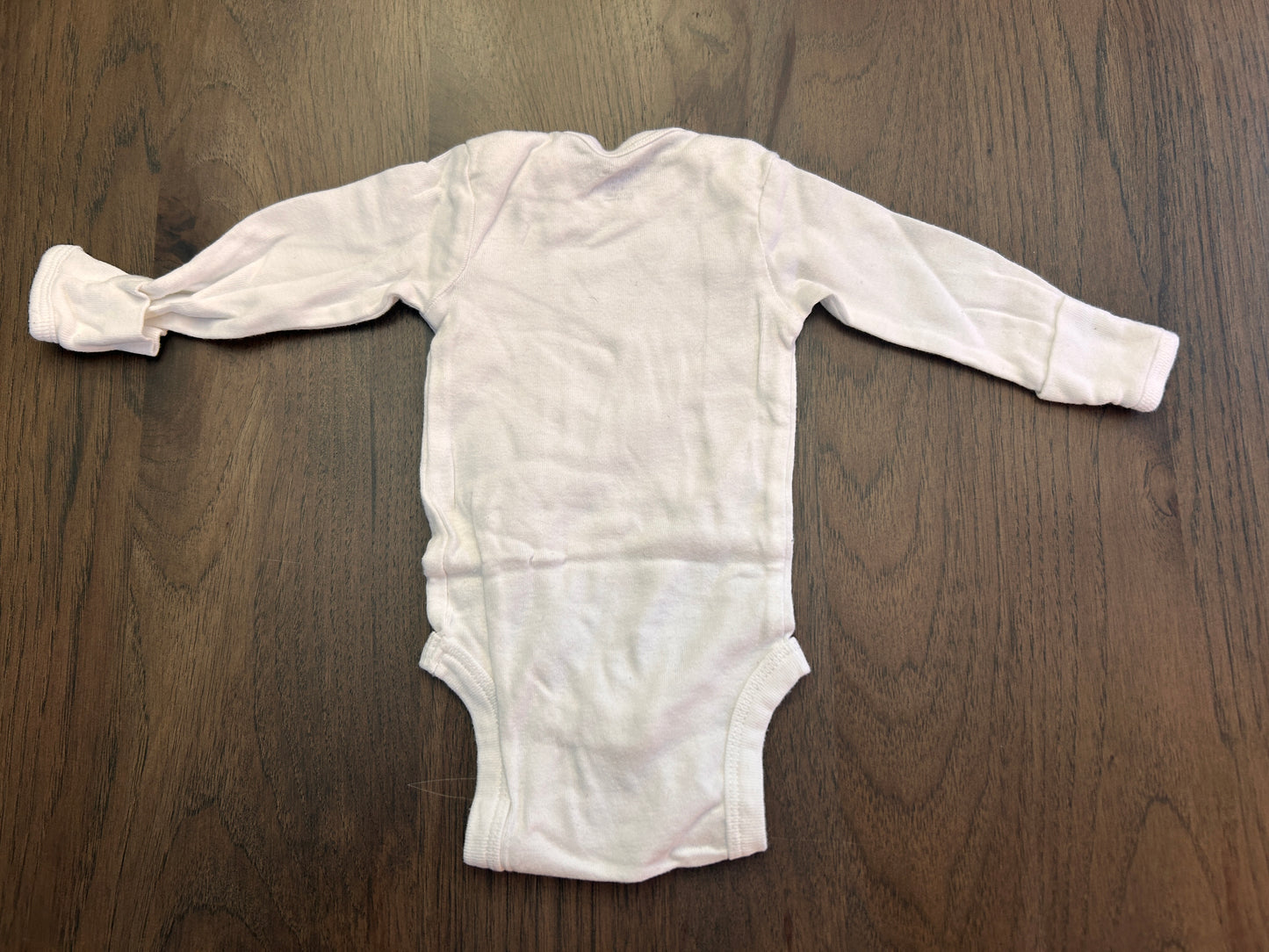 Lot of 6, boys long sleeved onesies, size 0-3, 3 months