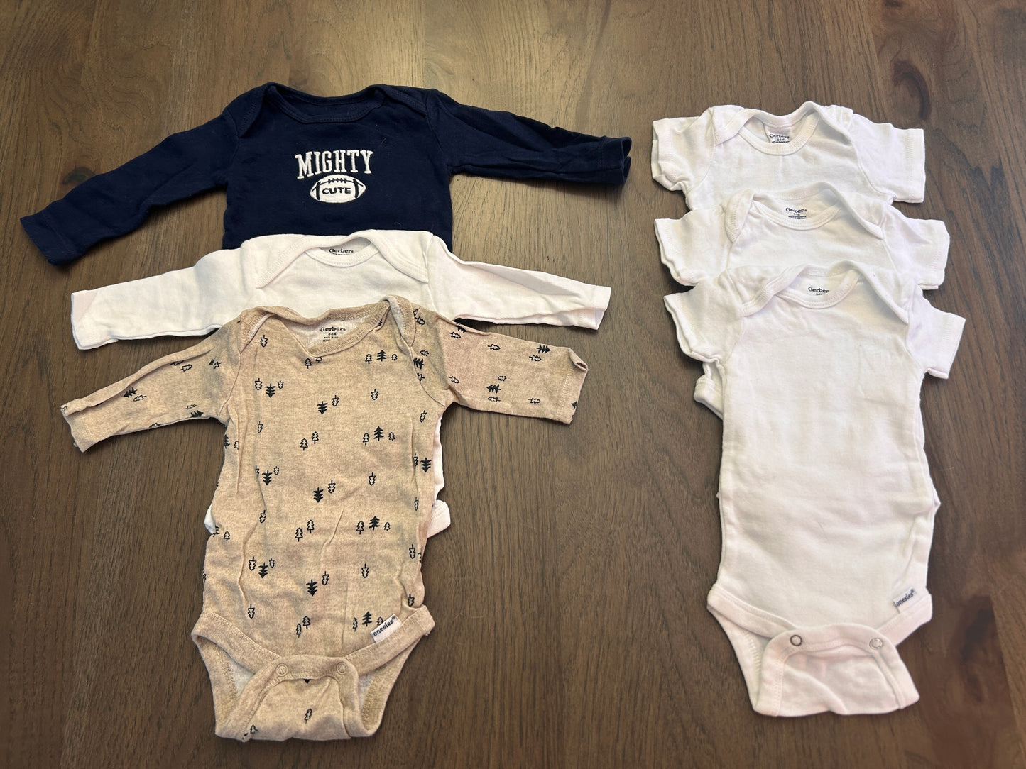 Lot of 6, boy long and short sleeved onesies, size 0-3, 3 months