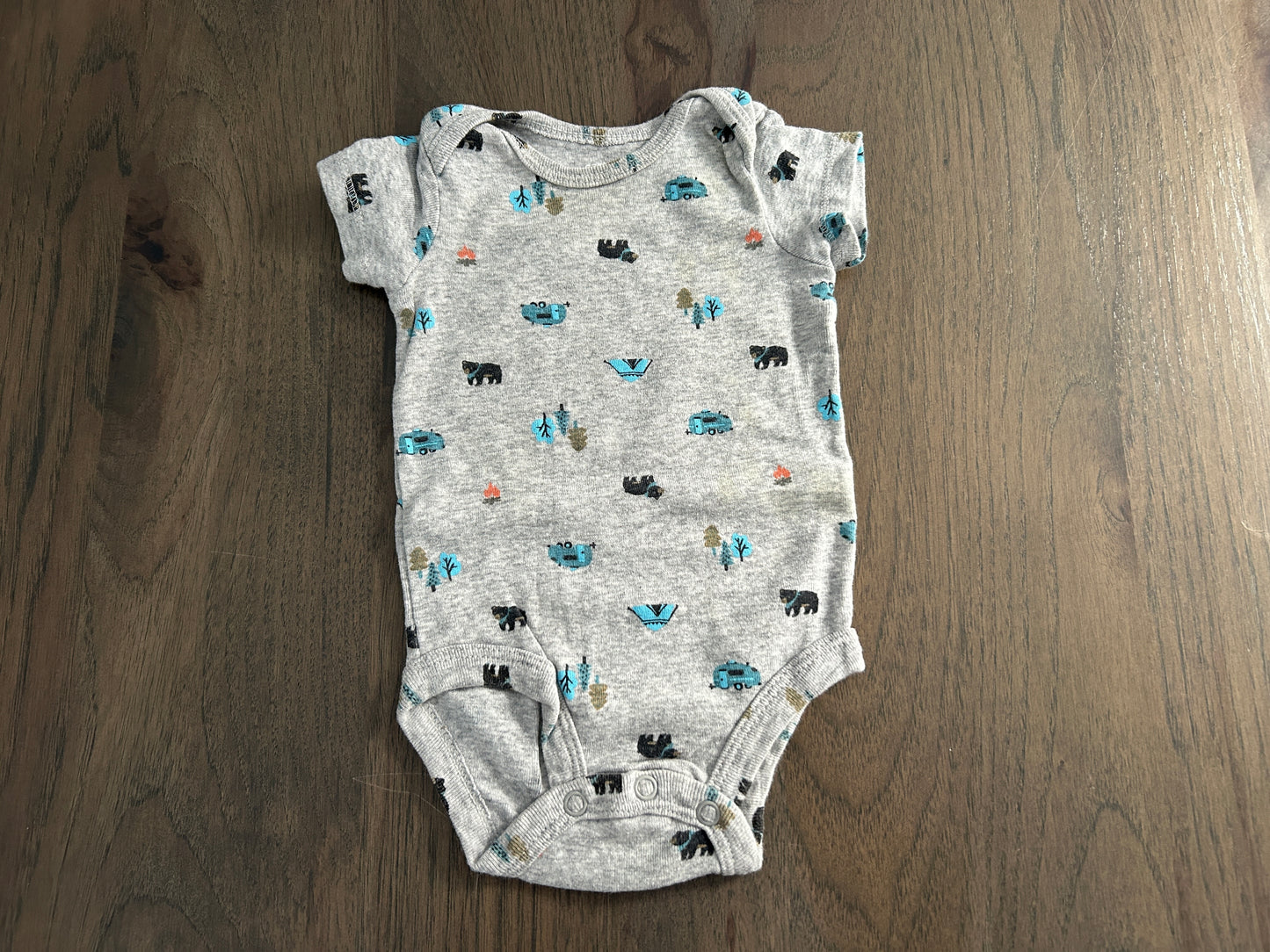 Lot of 6, boys short sleeved onesies, size 3 months