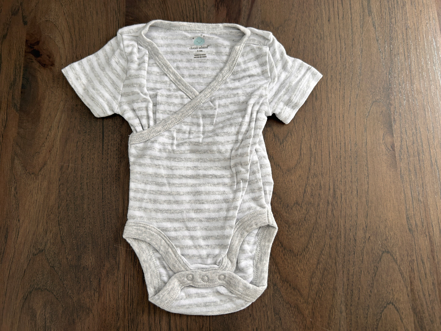 Lot of 6, boy, short sleeved onesies, size 0-3, 3-6 months