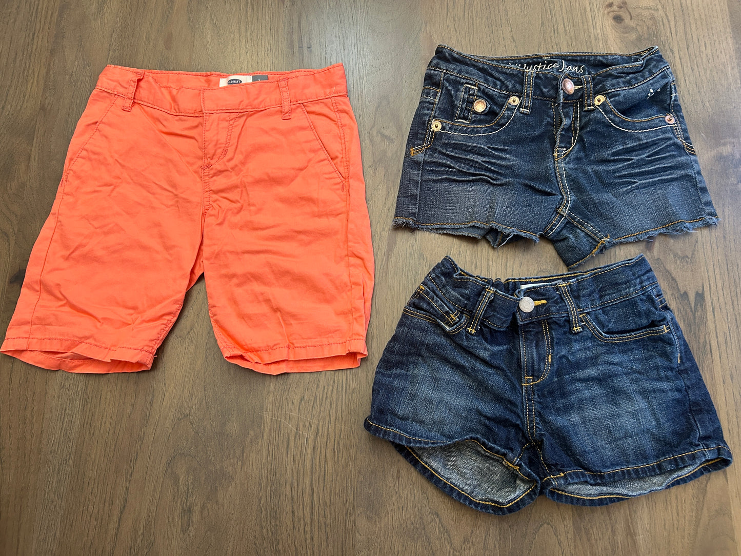 Lot of mixed brands, one dress, one tank, three shorts, one pant, girl, size 7