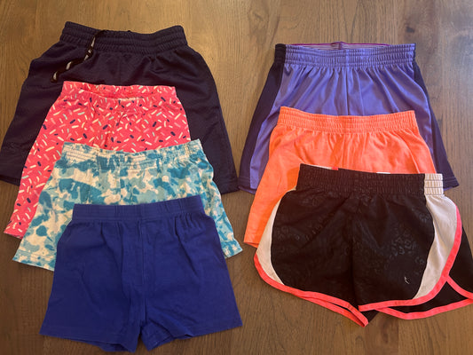 Lot of mixed brands, shorts, girl, size 6
