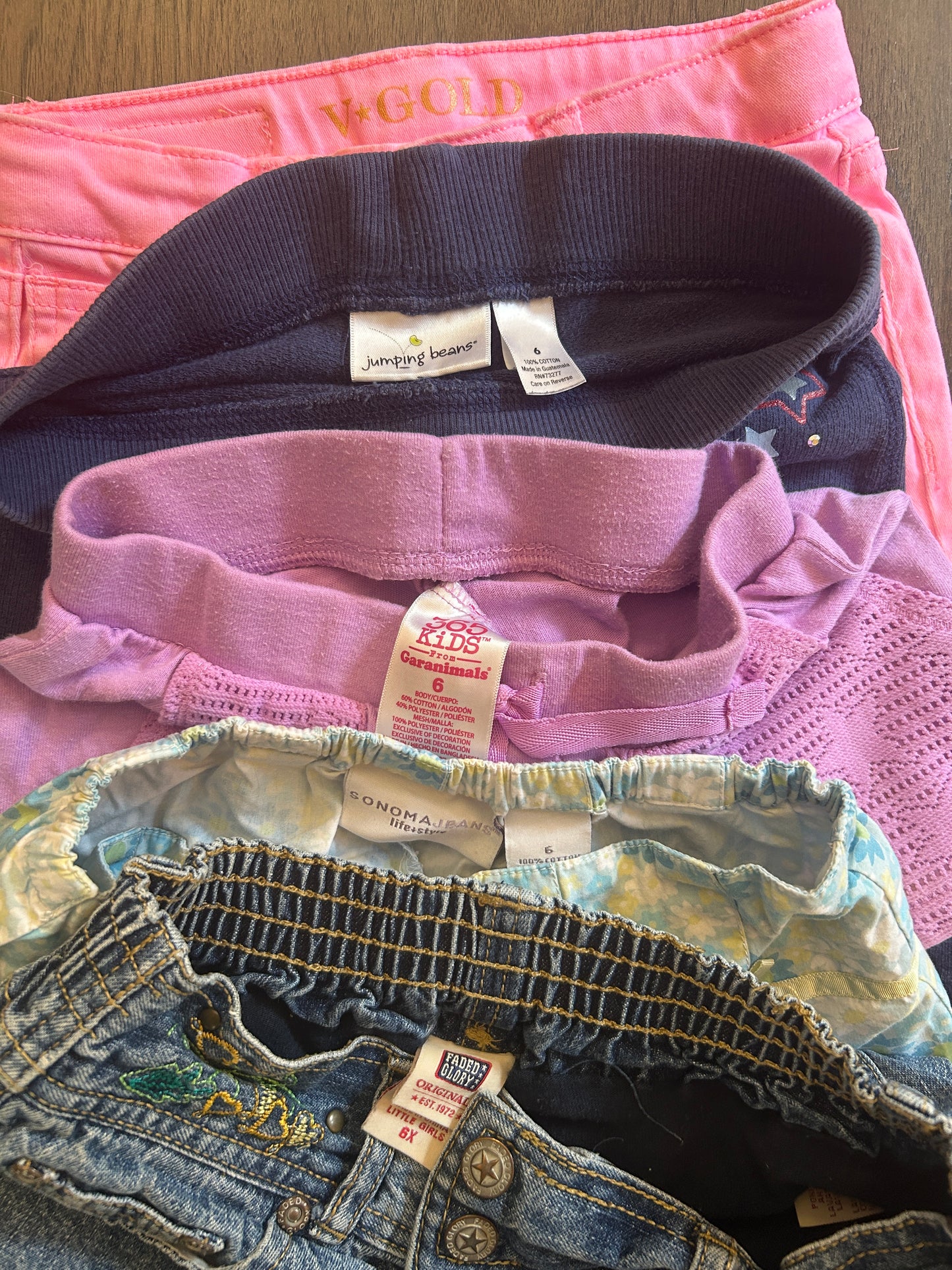 Lot of mixed brands, two skirts, one dress, three shorts, girl, size 6