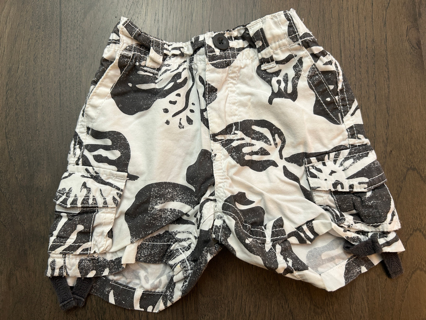 Lot of 5, boys shorts, size 3-6 months