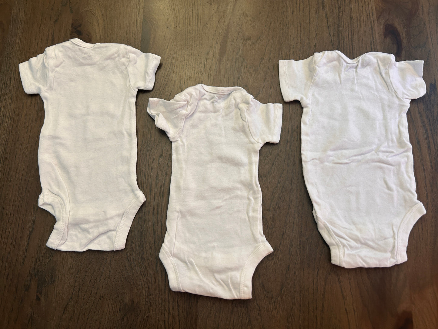Lot of 6, boy long and short sleeved onesies, size 0-3, 3 months