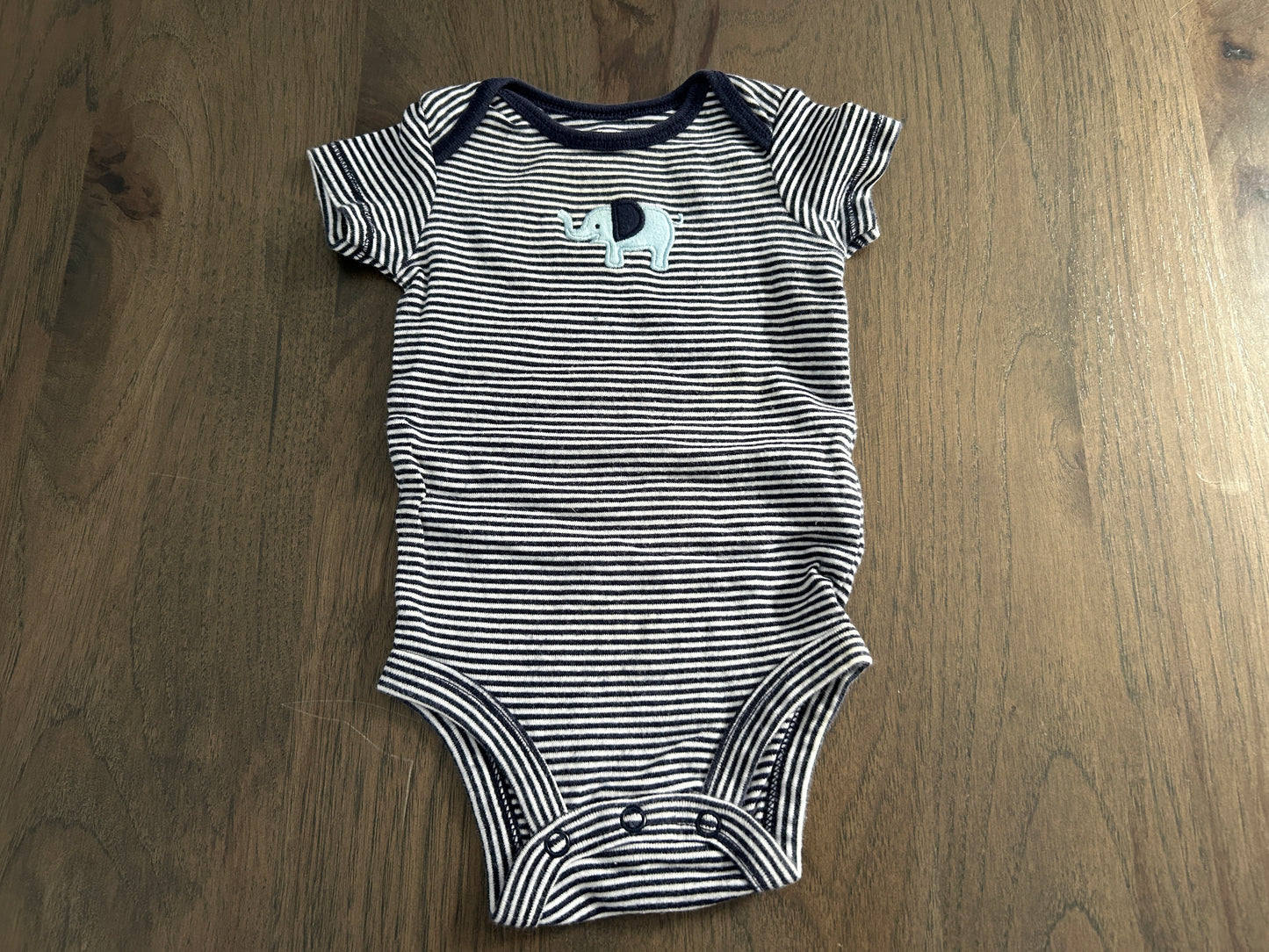 Lot of 6, boys short sleeved onesies, size 3 months