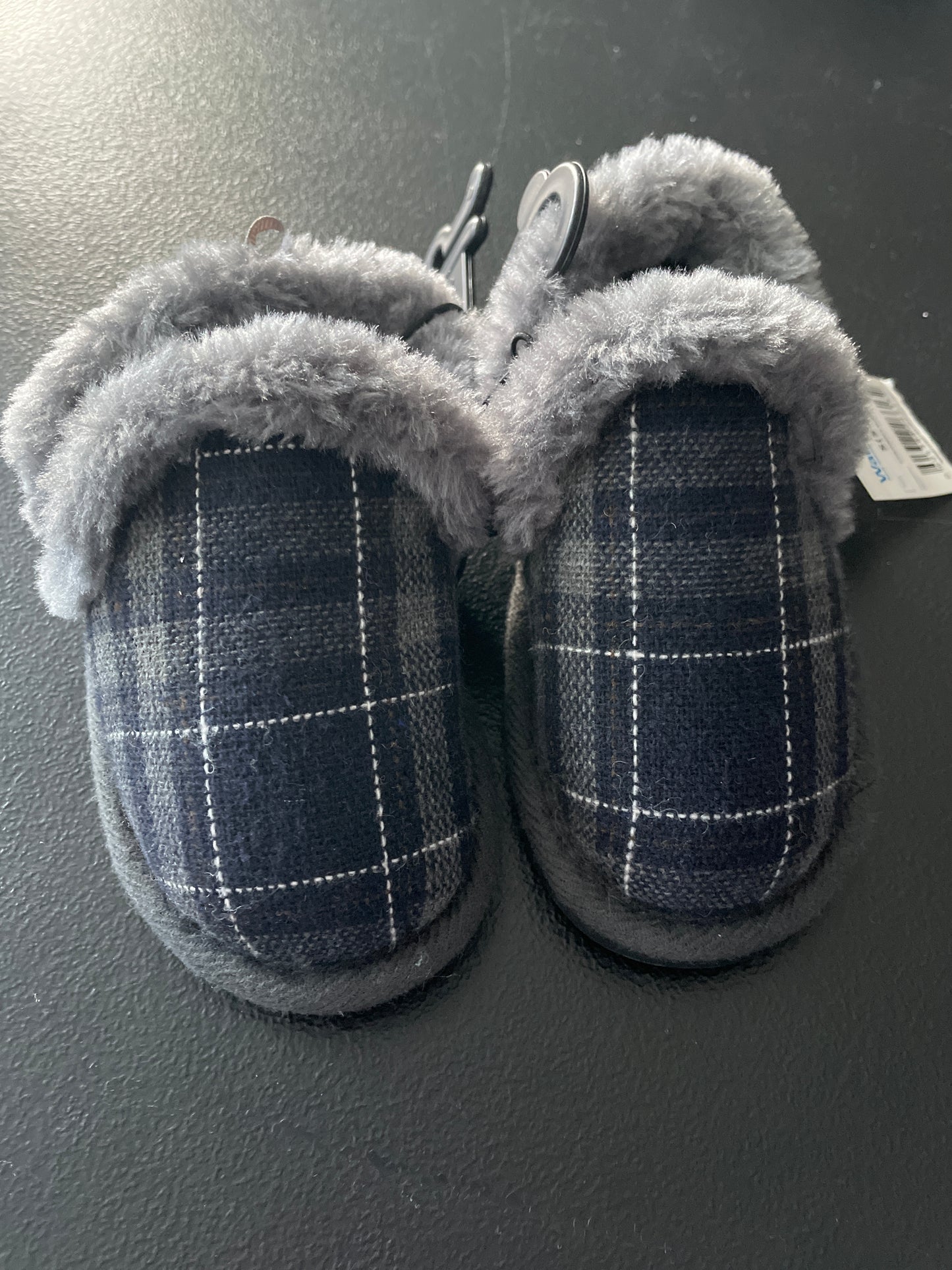 Walmart Slippers, Toddler Boys Sz 5-6, Gray Plaid