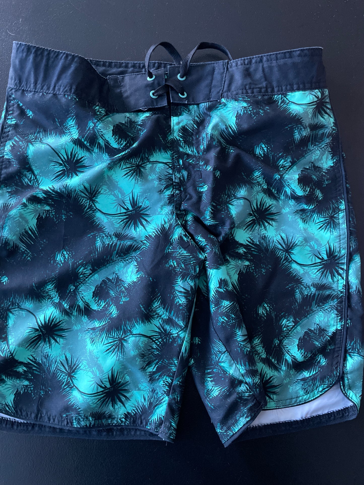 Art Class Swim Trunks, Boys Sz 12H, Green & Black, Palm Trees