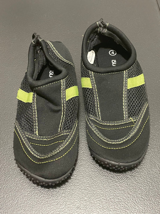 4 Boys Water Shoes, Black
