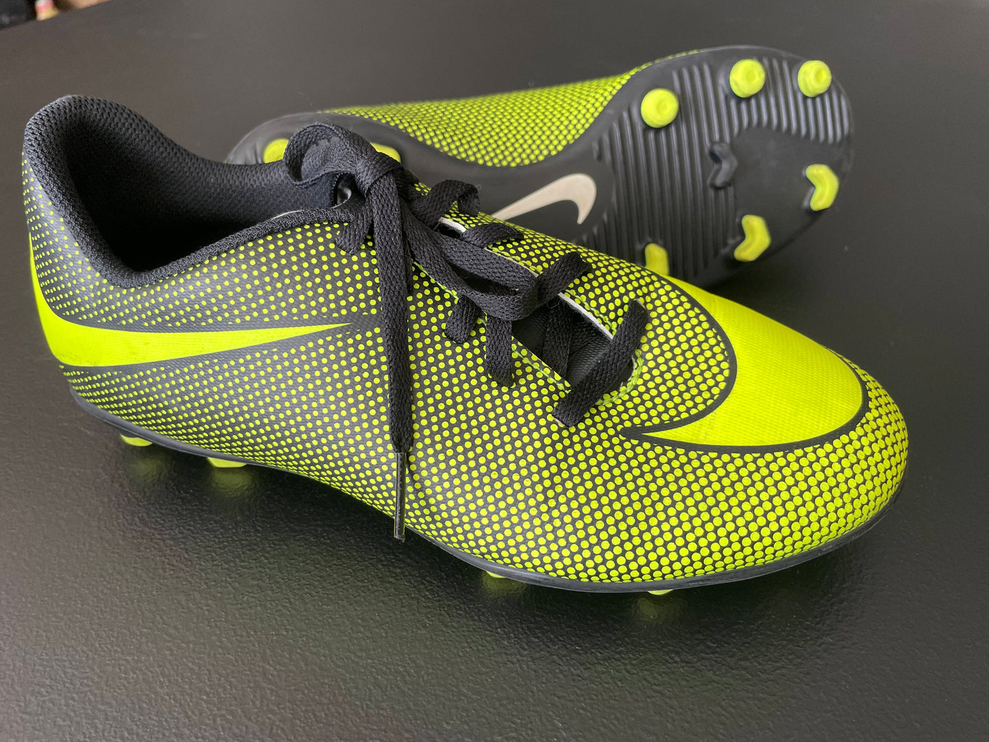 6 Youth Soccer Cleats, Black & Yellow