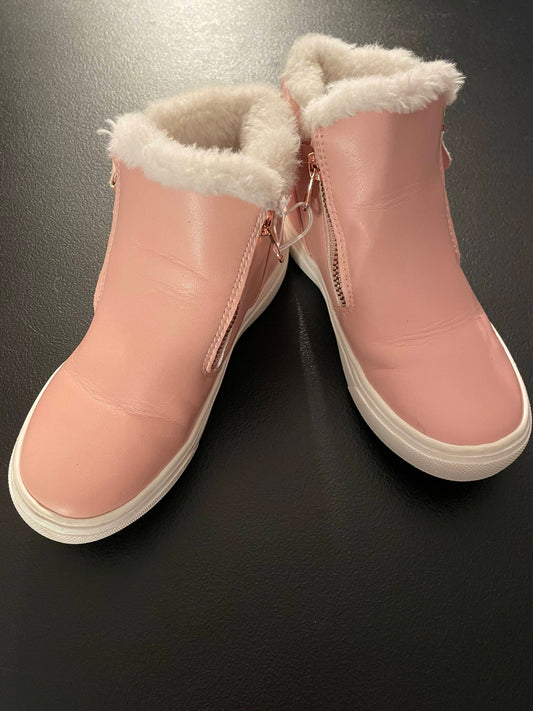 13 Girls Booties, Pink w/Faux Fur Trim