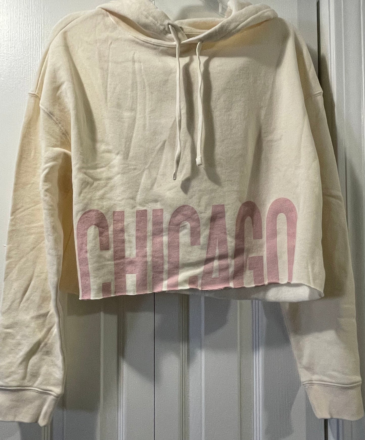 M Womens Crop Hoodie, Ivory, Chicago