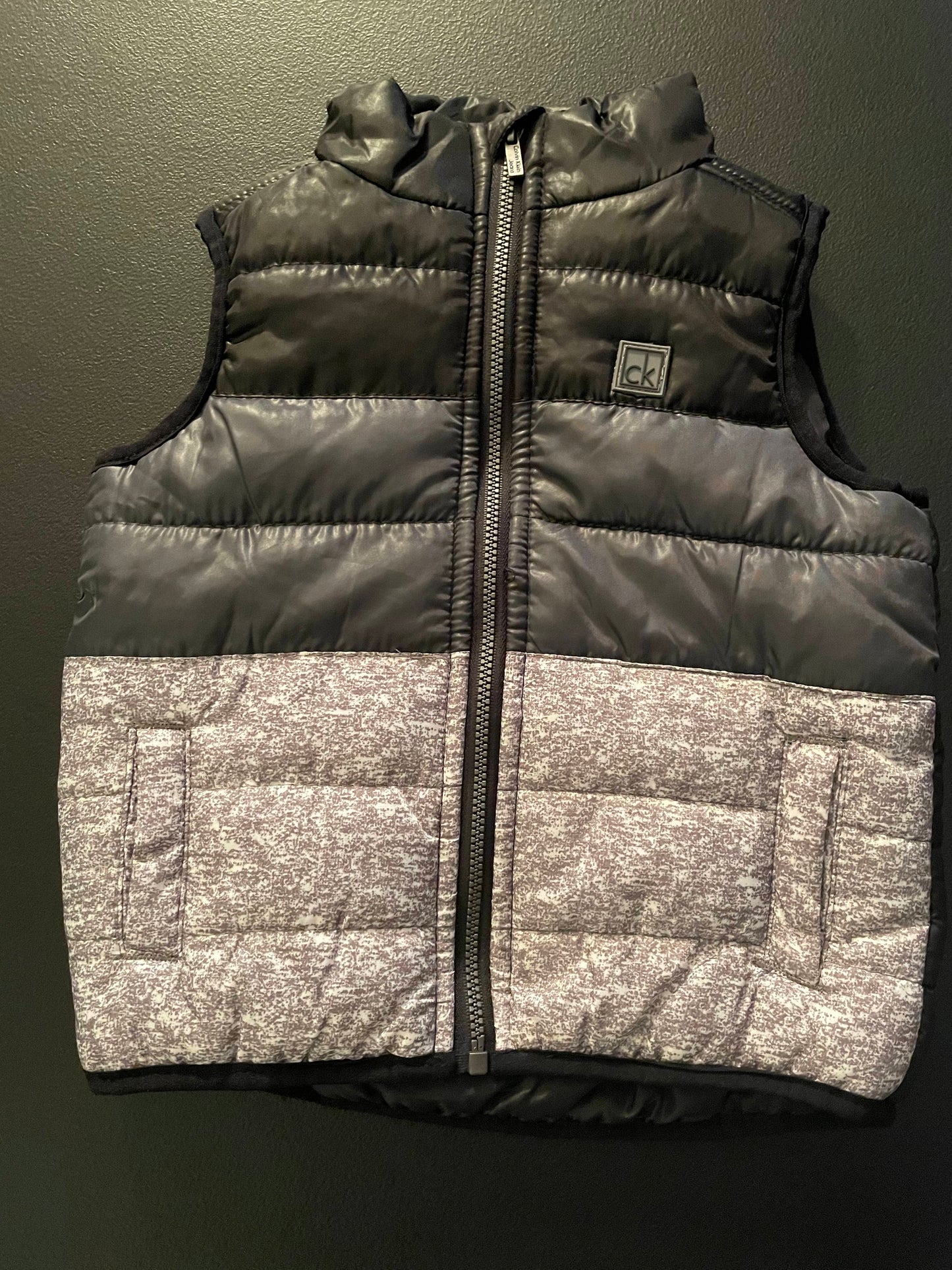 12M Boys Puffer Vest, Black Ombré