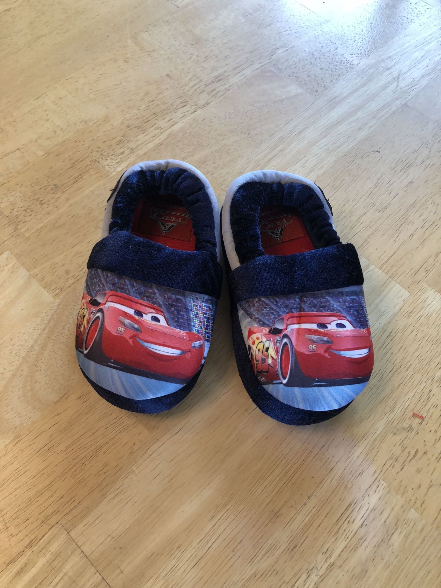 Toddler 7/8, Slippers — Boys Cars