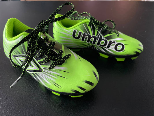 8K Kids Soccer Cleats, Neon Green & Black